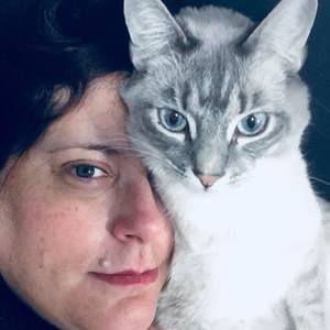 Meet your Posher, Alicea